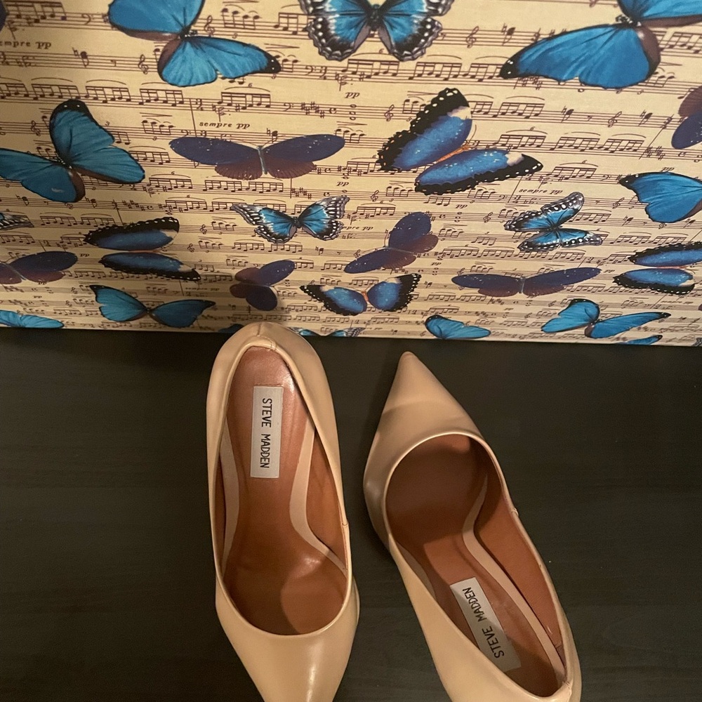 Steve Madden - Got Neutral? - Picture 2 of 5
